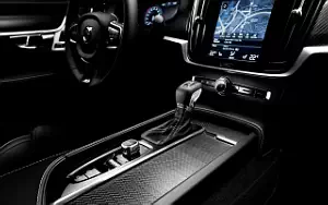 ���� ���������� Volvo V90 T6 R-Design - 2016