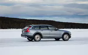 ���� ���������� Volvo V90 D5 Cross Country - 2017