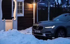 ���� ���������� Volvo V90 D5 Cross Country - 2017