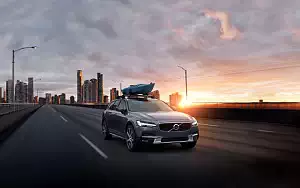 ���� ���������� Volvo V90 T6 Cross Country - 2017