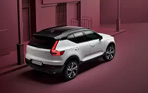���� ���������� Volvo XC40 T5 R-Design - 2017