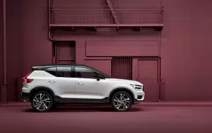 ���� ���������� Volvo XC40 T5 R-Design - 2017