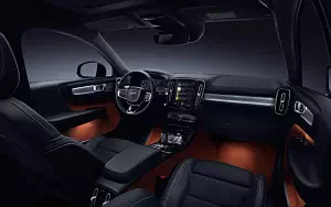 ���� ���������� Volvo XC40 T5 R-Design - 2017