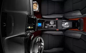 ���� ���������� Volvo XC40 T5 R-Design - 2017