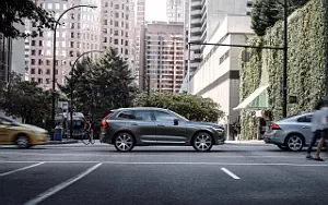 ���� ���������� Volvo XC60 T6 Inscription - 2017