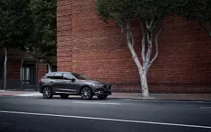 ���� ���������� Volvo XC60 T6 Inscription - 2017