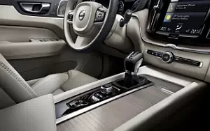 ���� ���������� Volvo XC60 T6 Inscription - 2017