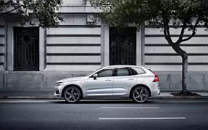 ���� ���������� Volvo XC60 T8 R-Design - 2017