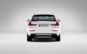 ���� ���������� Volvo XC60 T8 R-Design - 2017