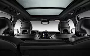 ���� ���������� Volvo XC60 T8 R-Design - 2017