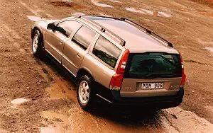 ���� ���������� Volvo V70 XC - 2001