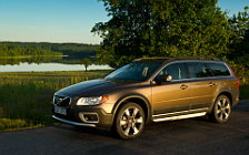 ���� ���������� Volvo XC70 - 2012