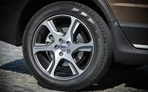 ���� ���������� Volvo XC70 T6 AWD - 2013