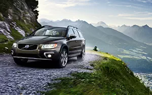 ���� ���������� Volvo XC70 - 2014