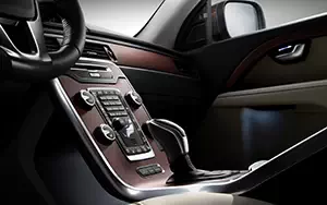 ���� ���������� Volvo XC70 - 2014