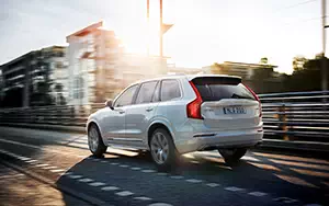 ���� ���������� Volvo XC90 T8 - 2015