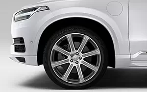���� ���������� Volvo XC90 T8 - 2015