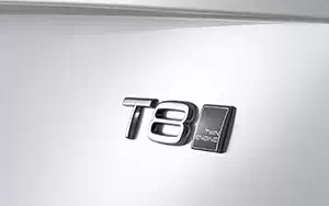 ���� ���������� Volvo XC90 T8 - 2015