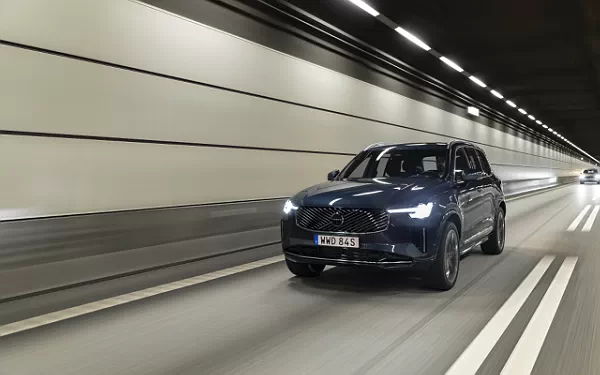 ���� ���������� Volvo XC90 B5 AWD - 2024