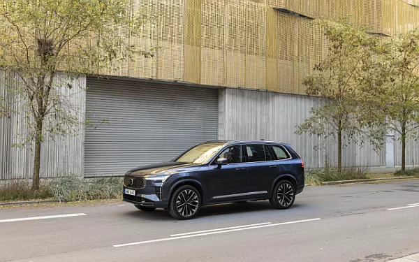���� ���������� Volvo XC90 B5 AWD - 2024