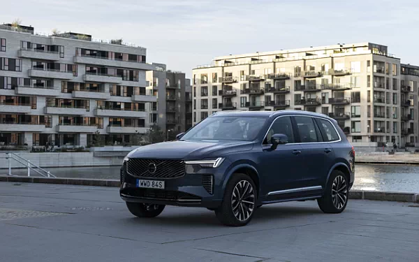 ���� ���������� Volvo XC90 B5 AWD - 2024