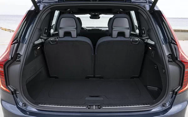 ���� ���������� Volvo XC90 B5 AWD - 2024