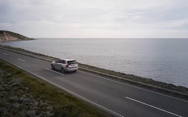 ���� ���������� Volvo XC90 T8 Recharge AWD - 2024
