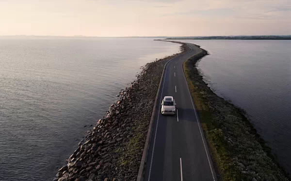 ���� ���������� Volvo XC90 T8 Recharge AWD - 2024