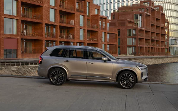 ���� ���������� Volvo XC90 T8 Recharge AWD - 2024