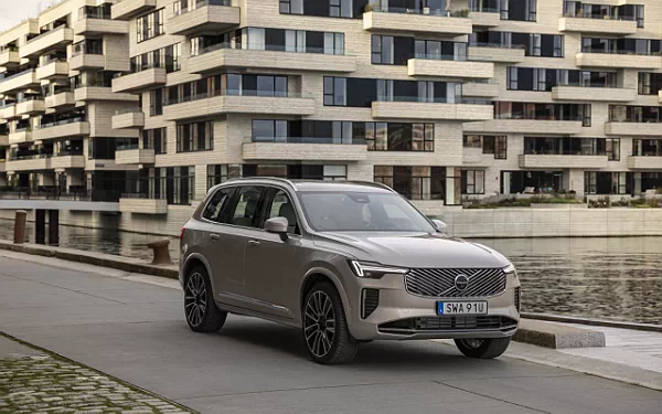 ���� ���������� Volvo XC90 T8 Recharge AWD - 2024