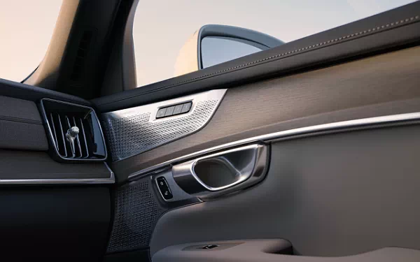 ���� ���������� Volvo XC90 T8 Recharge AWD - 2024