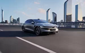   Zeekr 007 - 2024