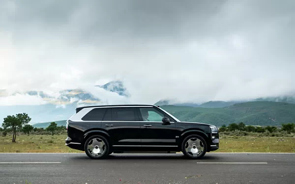 ���� ���������� Zeekr 9X - 2025